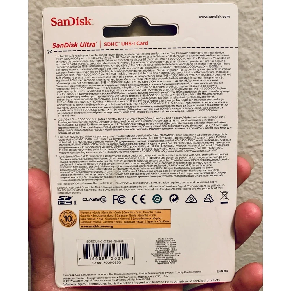 SanDisk- NEW 32 GB Ultra SDHC UHS-I Card